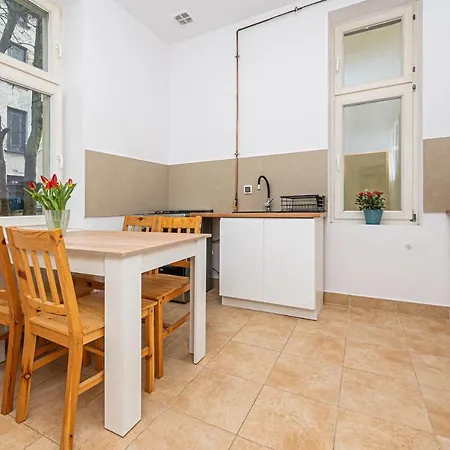 Mona Lisa Апартаменты